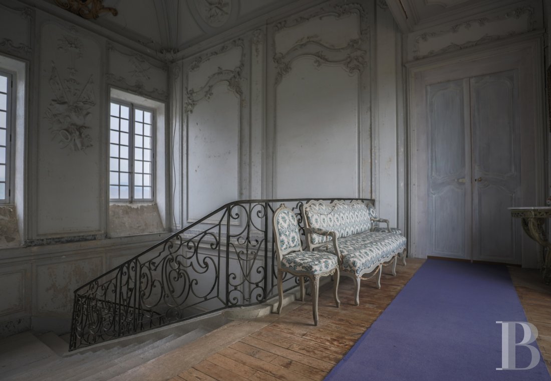 An 18th century chateau overlooking the entire valley in the Morvan, not farm from Bibracte - photo  n°22