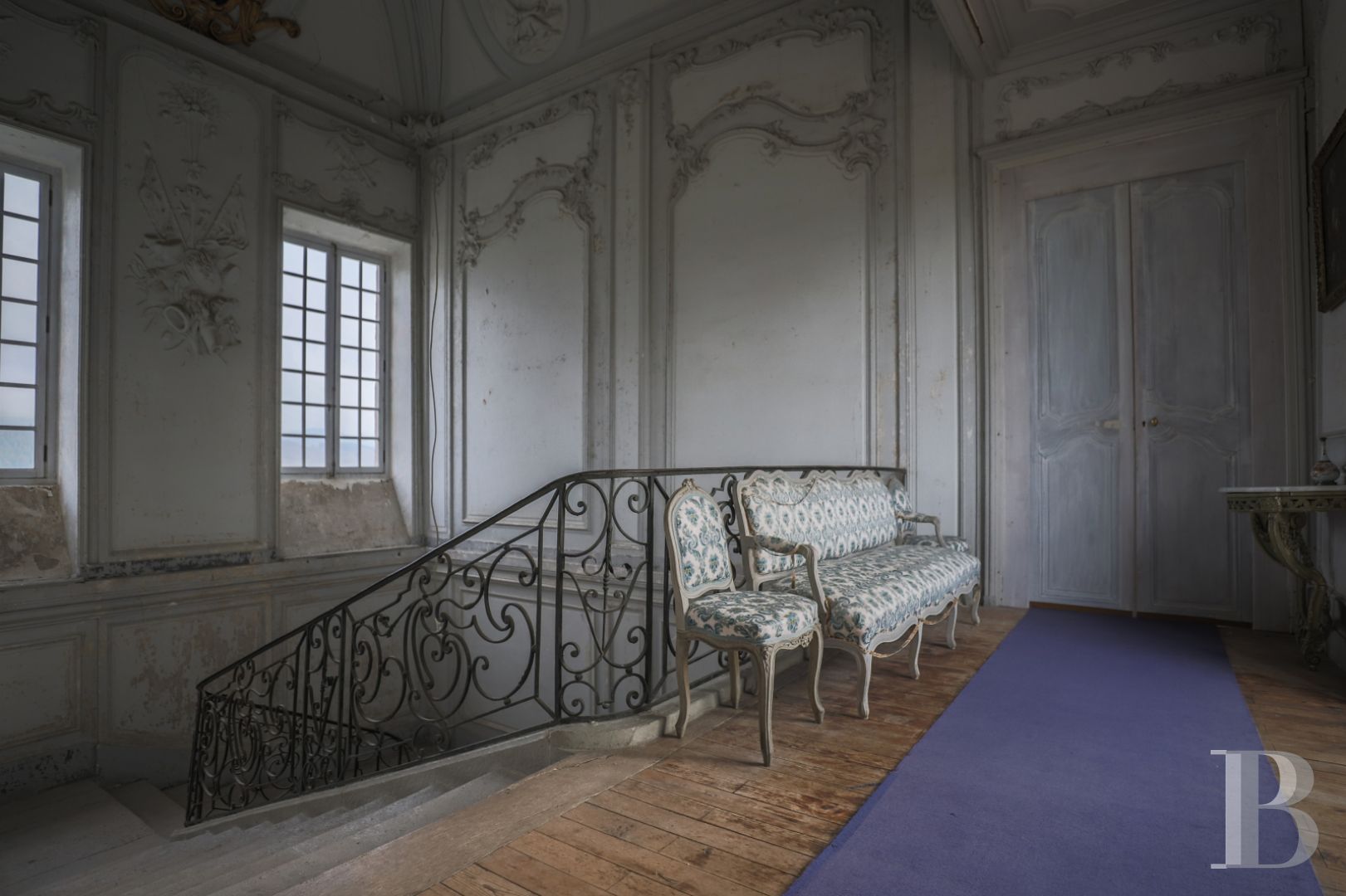 Dans le Morvan, non loin de Bibracte, un château du 18e siècle dominant toute la vallée - photo  n°22