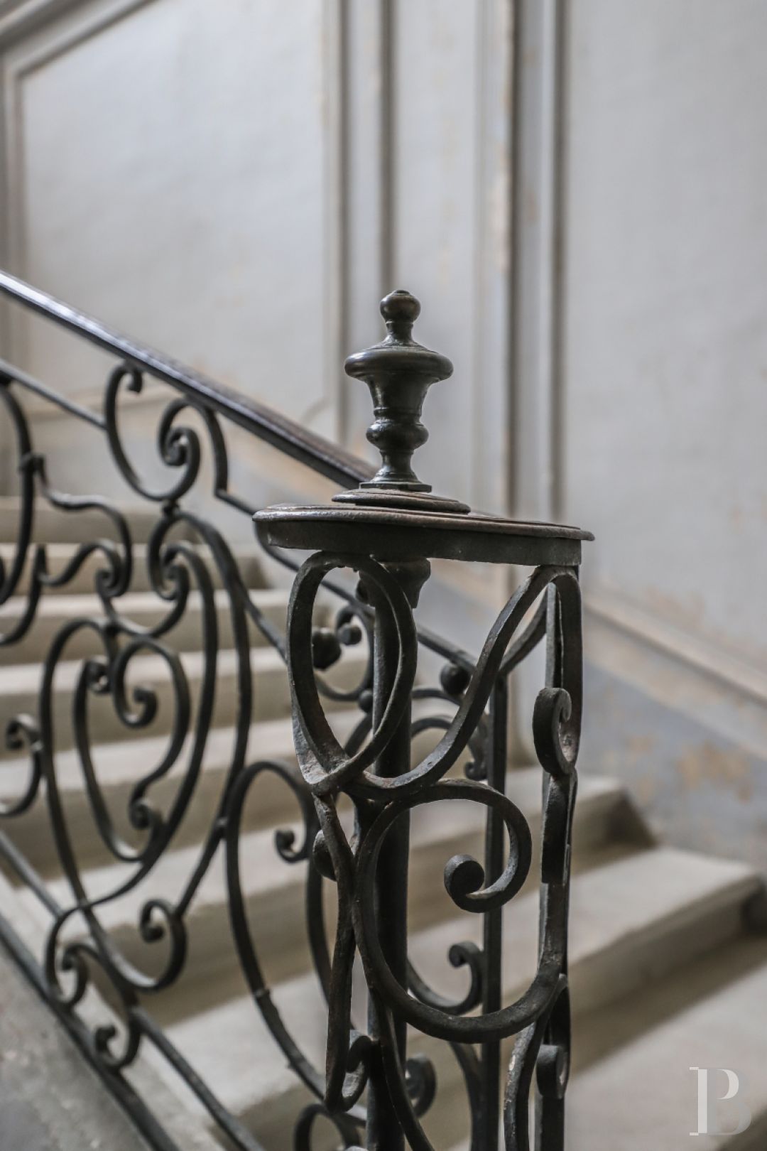 Dans le Morvan, non loin de Bibracte, un château du 18e siècle dominant toute la vallée - photo  n°15