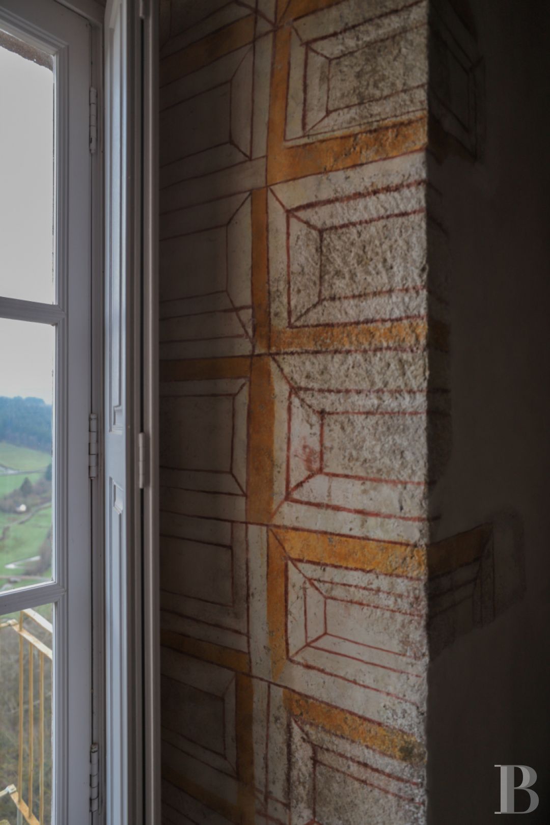 Dans le Morvan, non loin de Bibracte, un château du 18e siècle dominant toute la vallée - photo  n°19