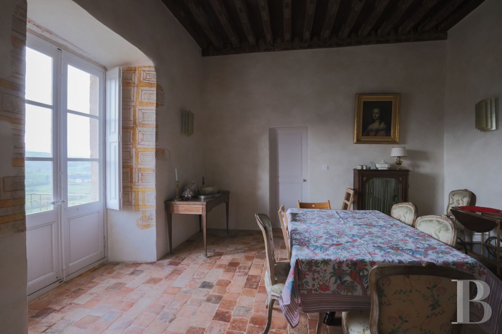 Dans le Morvan, non loin de Bibracte, un château du 18e siècle dominant toute la vallée - photo  n°18