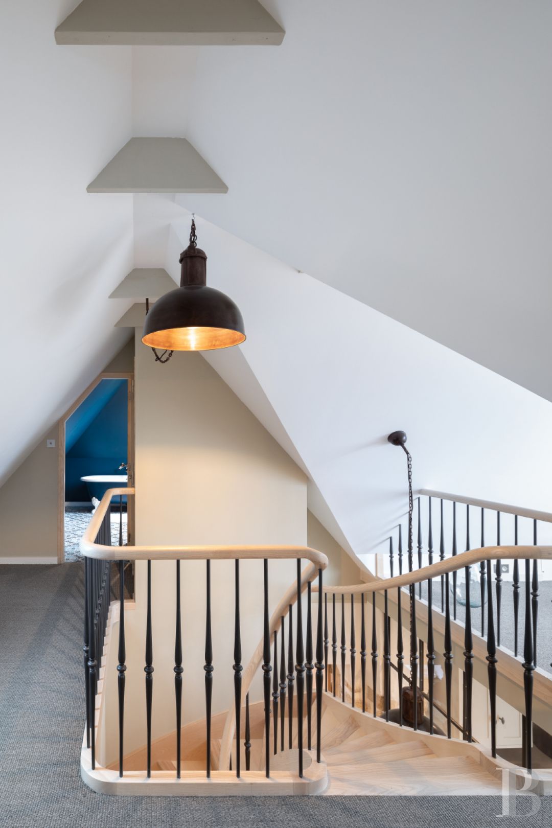 A former semaphore station overlooking the sea in Finistère, at the tip of Lervily - photo  n°13