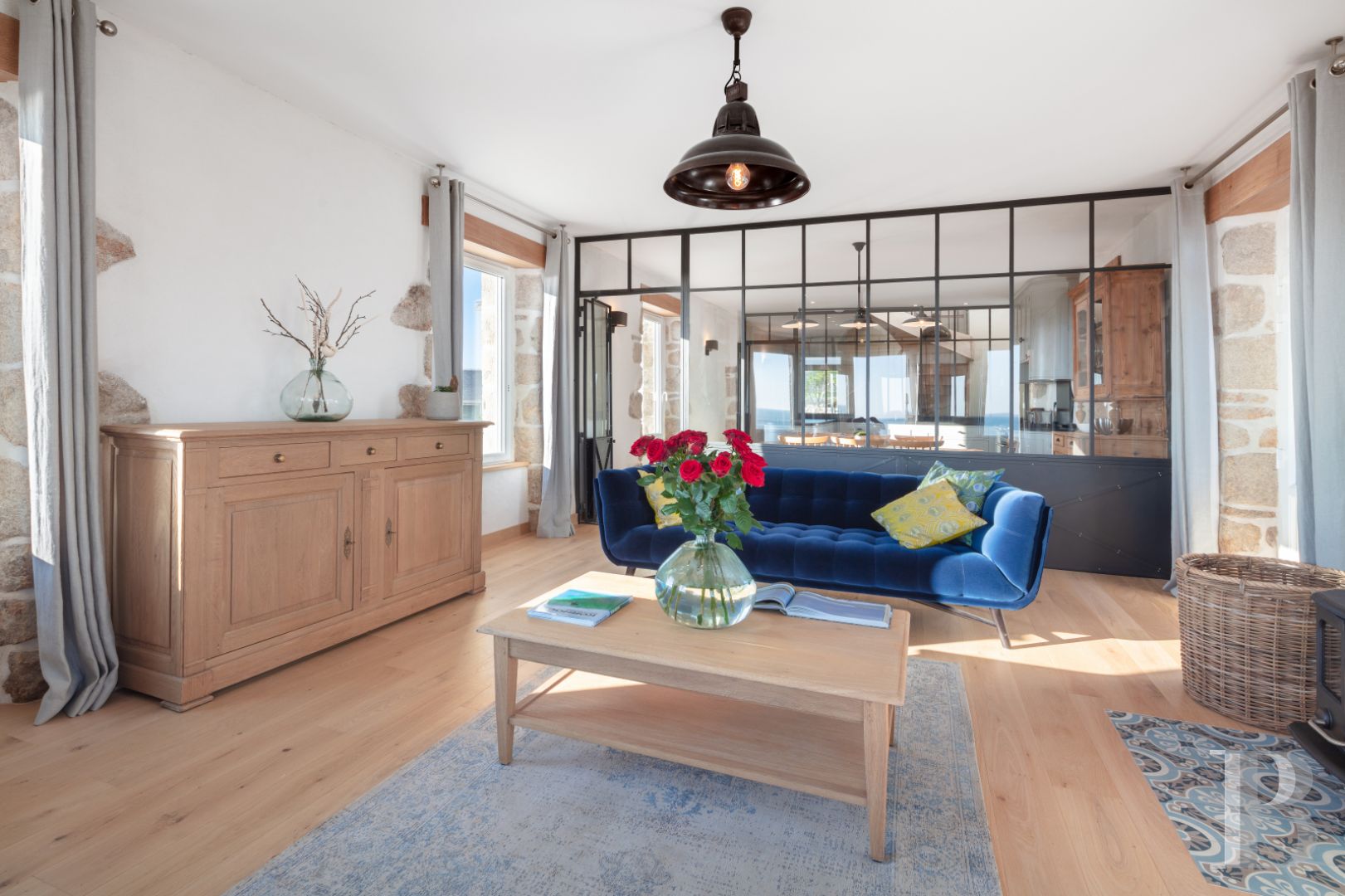 A former semaphore station overlooking the sea in Finistère, at the tip of Lervily - photo  n°11