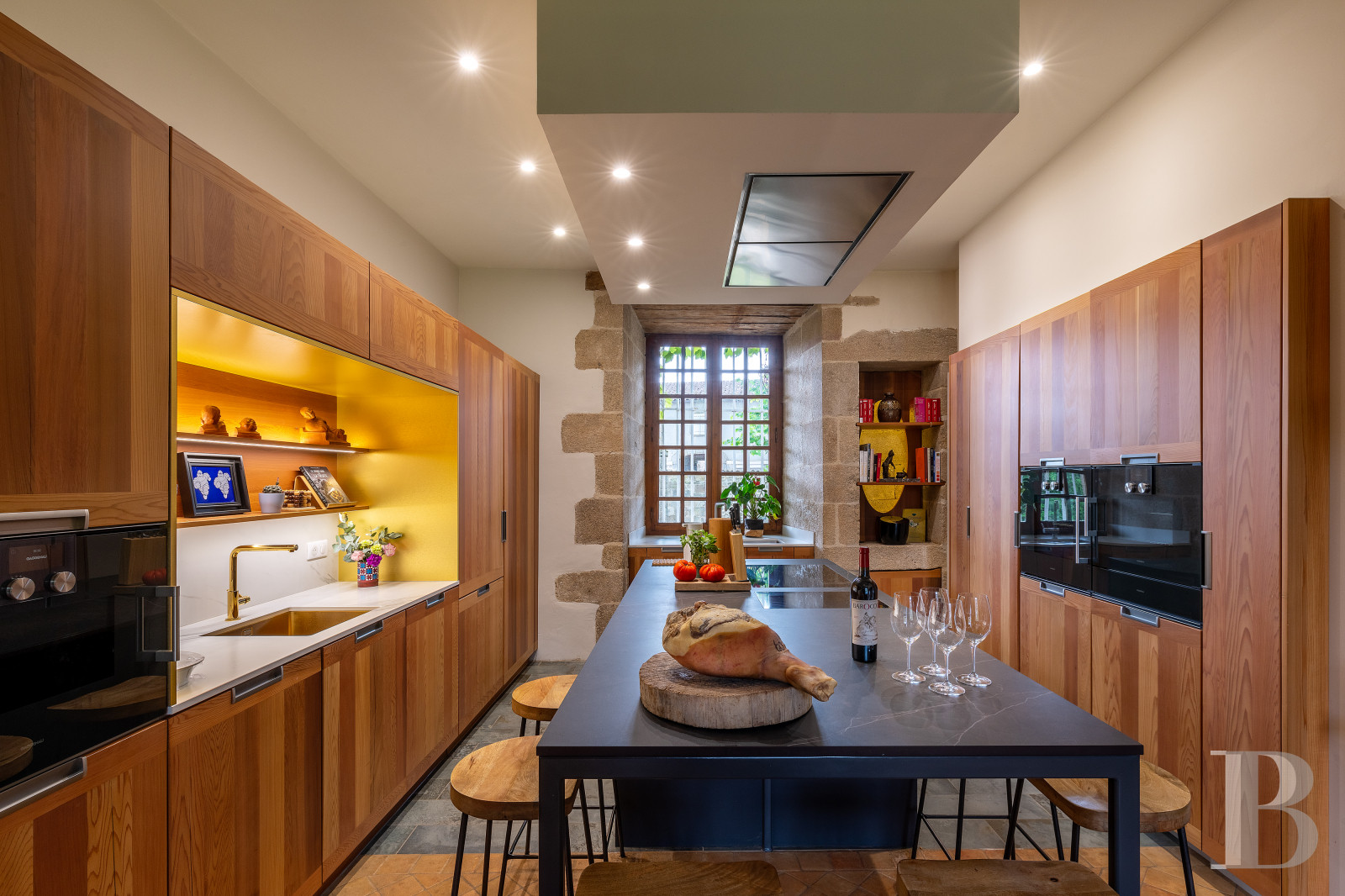 A large 18th century house reinvented by a Michelin-starred chef in Haute-Vienne, to the north-west of Limoges - photo  n°4 A large 18th century house reinvented by a Michelin-starred chef in Haute-Vienne, to the north-west of Limoges - photo  n°4