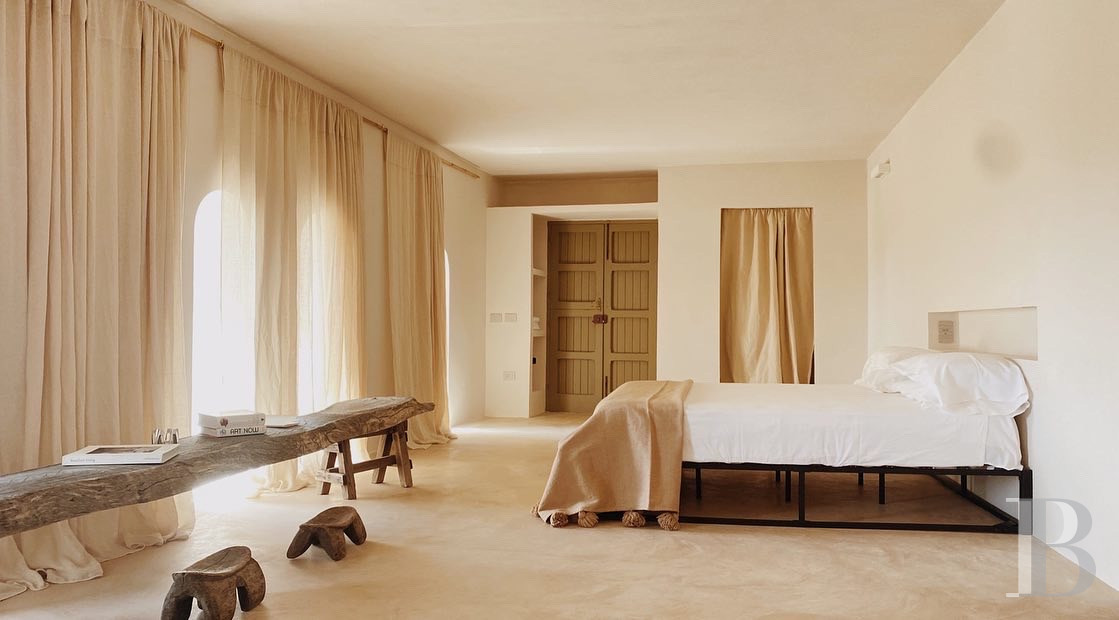 Sur l’île de Pantellaria, entre la Sicile et les côtes tunisiennes, un hameau de maisons traditionnelles en pierre de lave - photo  n°46