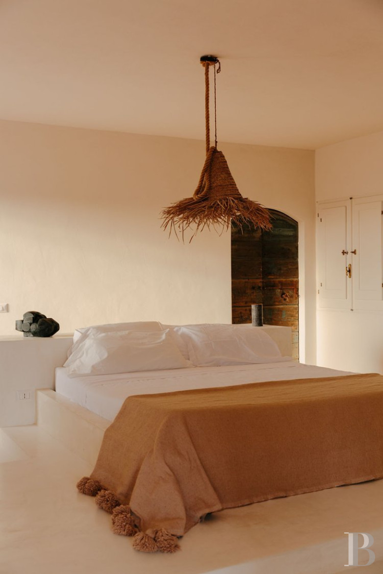 Sur l’île de Pantellaria, entre la Sicile et les côtes tunisiennes, un hameau de maisons traditionnelles en pierre de lave - photo  n°31