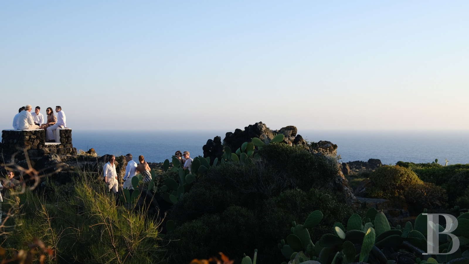 Sur l’île de Pantellaria, entre la Sicile et les côtes tunisiennes, un hameau de maisons traditionnelles en pierre de lave - photo  n°7