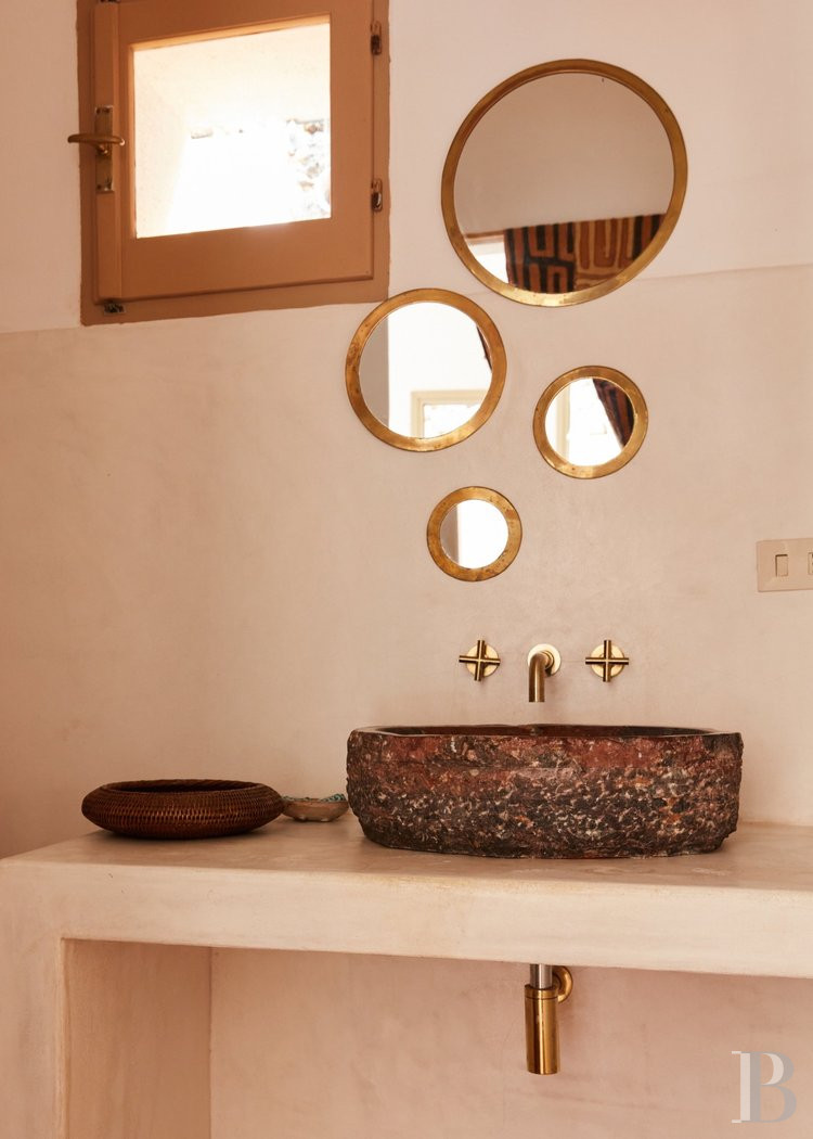 Sur l’île de Pantellaria, entre la Sicile et les côtes tunisiennes, un hameau de maisons traditionnelles en pierre de lave - photo  n°36