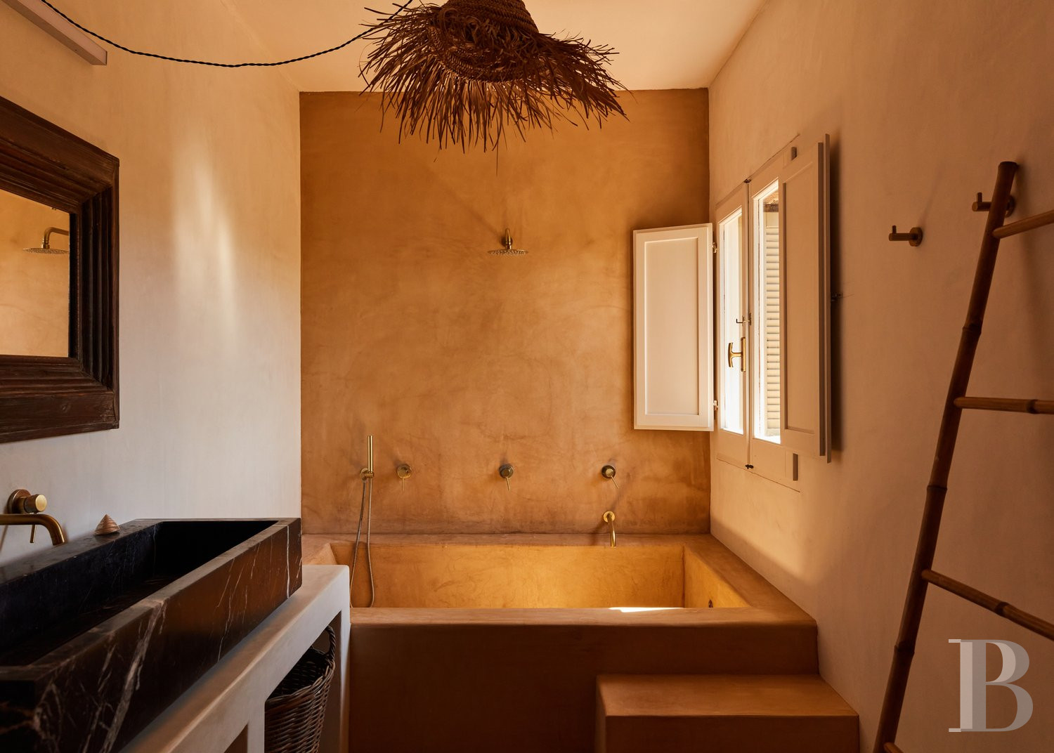 Sur l’île de Pantellaria, entre la Sicile et les côtes tunisiennes, un hameau de maisons traditionnelles en pierre de lave - photo  n°33