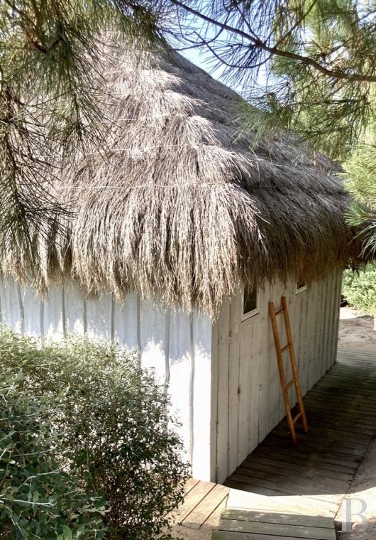 In a village in the north-west of the Alentejo region, a contemporary house designed in a local and traditional spirit - photo  n°3