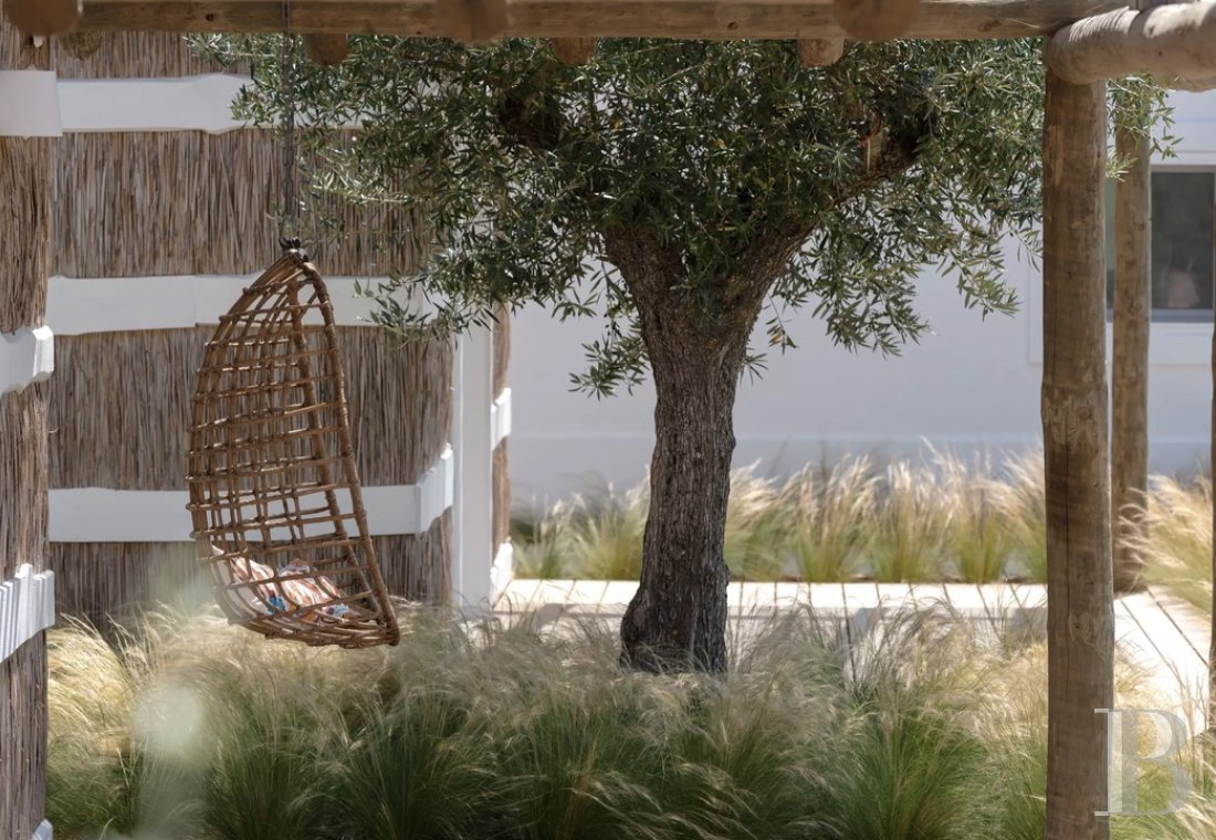 In a village in the north-west of the Alentejo region, a contemporary house designed in a local and traditional spirit - photo  n°29