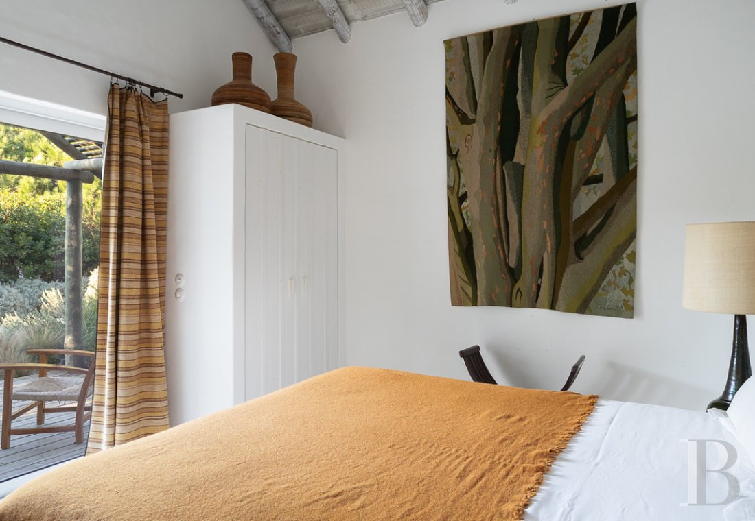 In a village in the north-west of the Alentejo region, a contemporary house designed in a local and traditional spirit - photo  n°17