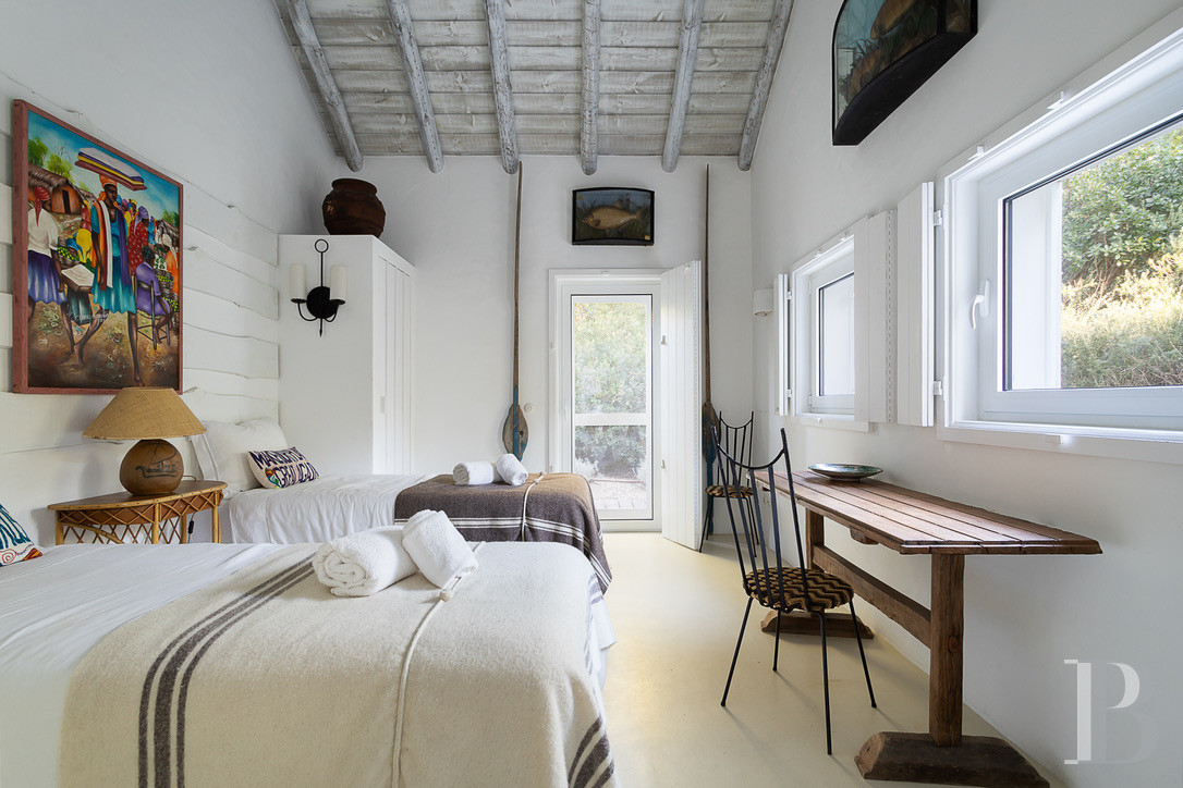 In a village in the north-west of the Alentejo region, a contemporary house designed in a local and traditional spirit - photo  n°21