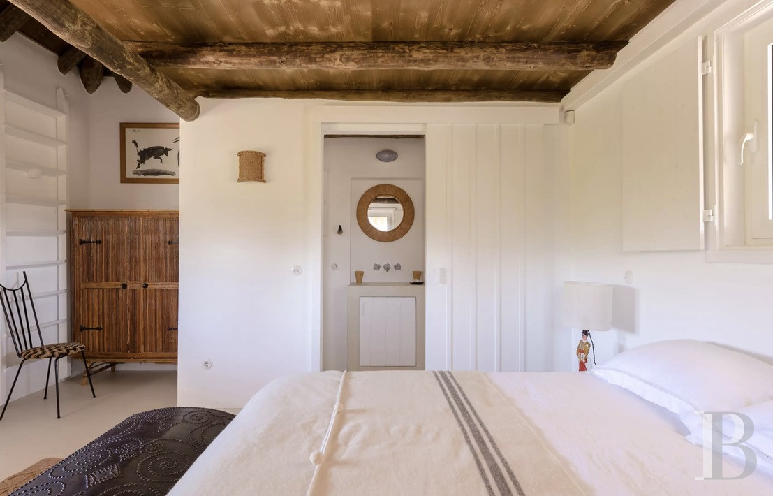 In a village in the north-west of the Alentejo region, a contemporary house designed in a local and traditional spirit - photo  n°18