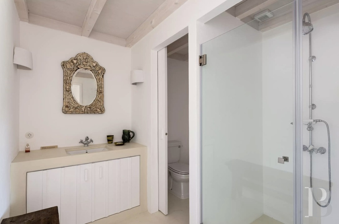 In a village in the north-west of the Alentejo region, a contemporary house designed in a local and traditional spirit - photo  n°14