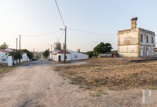 A group of traditional village houses in the heart of Alentejo, to the east of Lisbon - photo  n°32