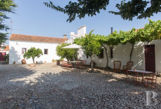 A group of traditional village houses in the heart of Alentejo, to the east of Lisbon - photo  n°2