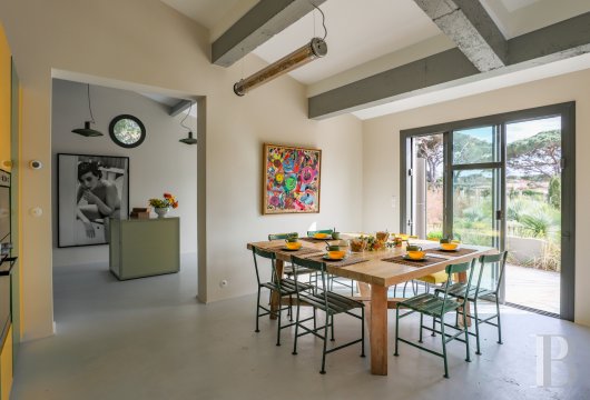 A former artist's studio with a Mediterranean garden in the Bay of Canoubiers, Saint-Tropez - photo  n°11