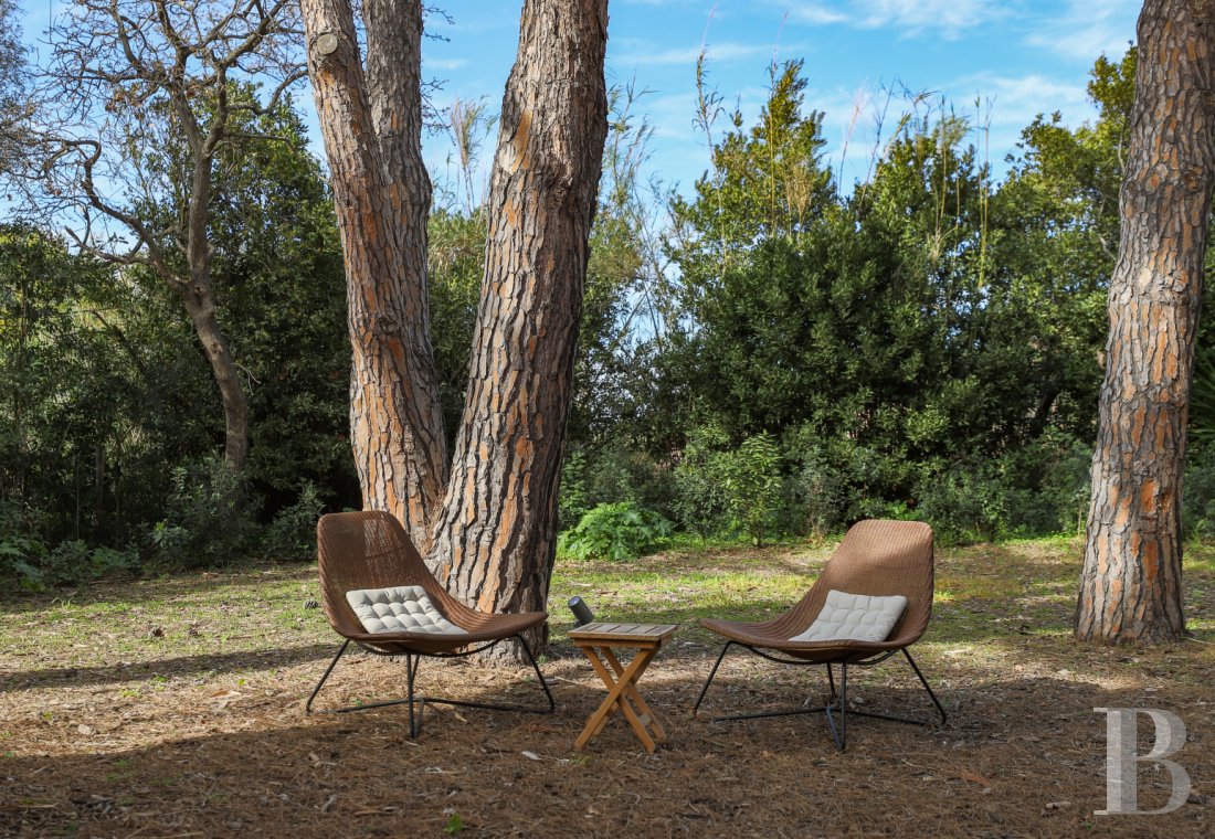 A former artist's studio with a Mediterranean garden in the Bay of Canoubiers, Saint-Tropez - photo  n°34