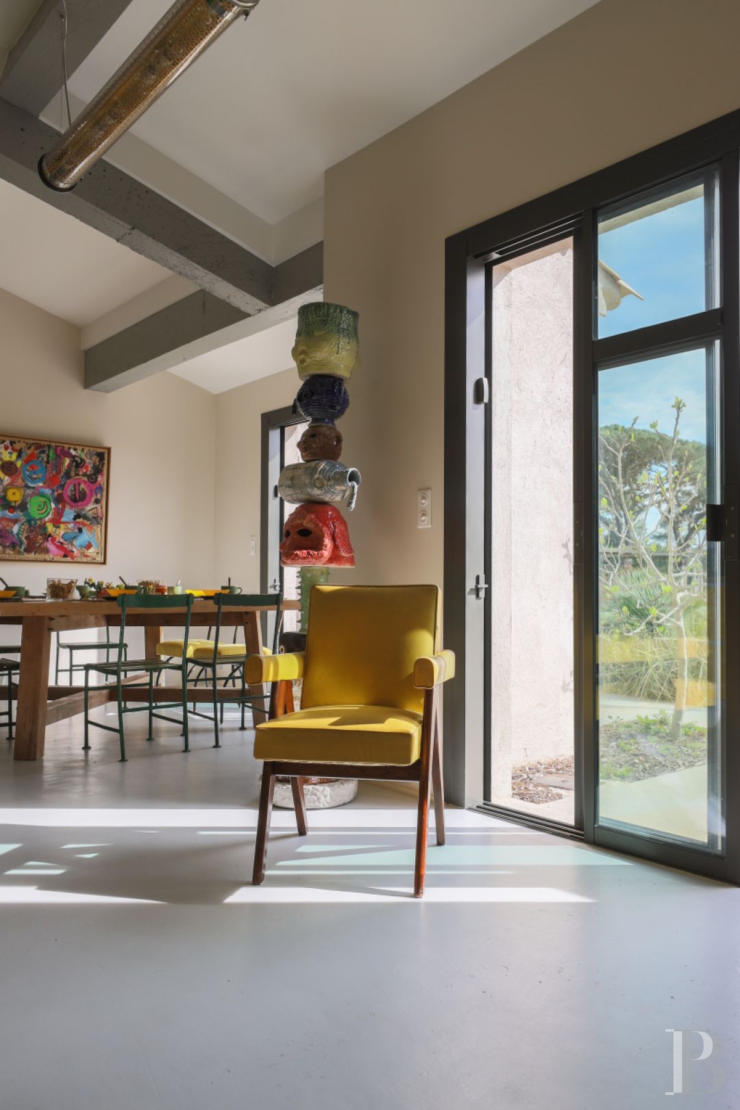 À Saint-Tropez, dans la baie des Canoubiers, un ancien atelier d’artiste et son jardin méditerranéen - photo  n°13