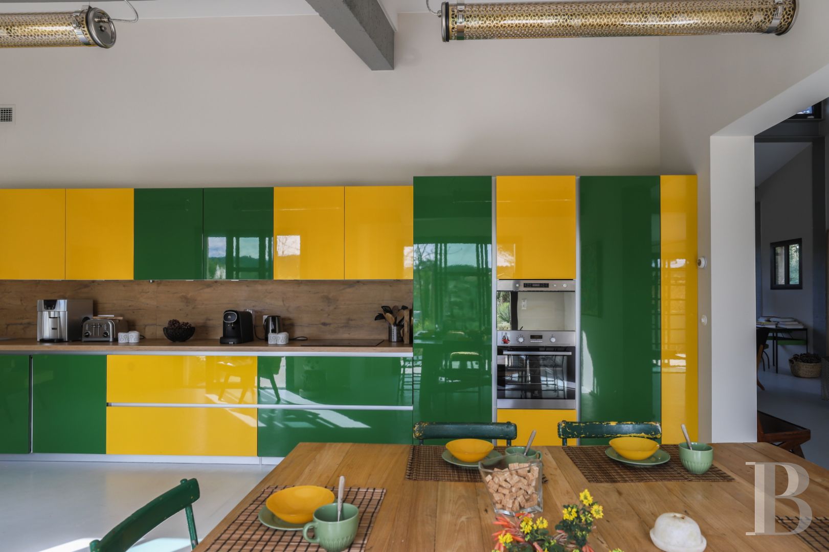 À Saint-Tropez, dans la baie des Canoubiers, un ancien atelier d’artiste et son jardin méditerranéen - photo  n°10