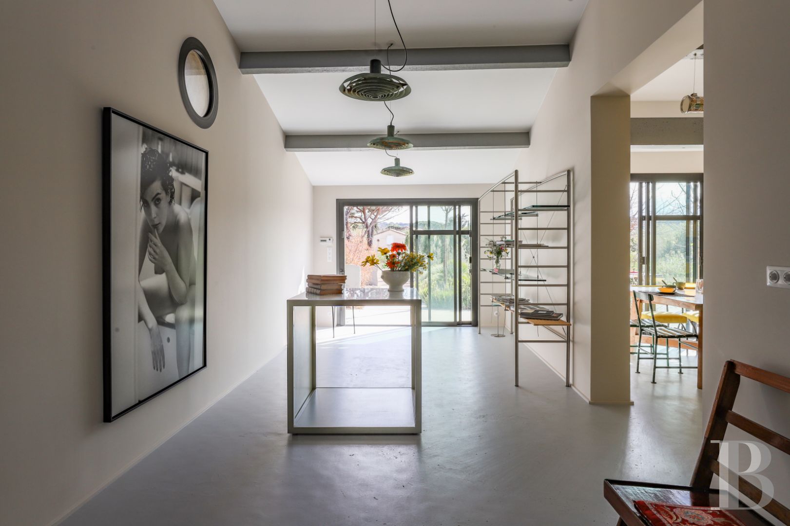 À Saint-Tropez, dans la baie des Canoubiers, un ancien atelier d’artiste et son jardin méditerranéen - photo  n°14