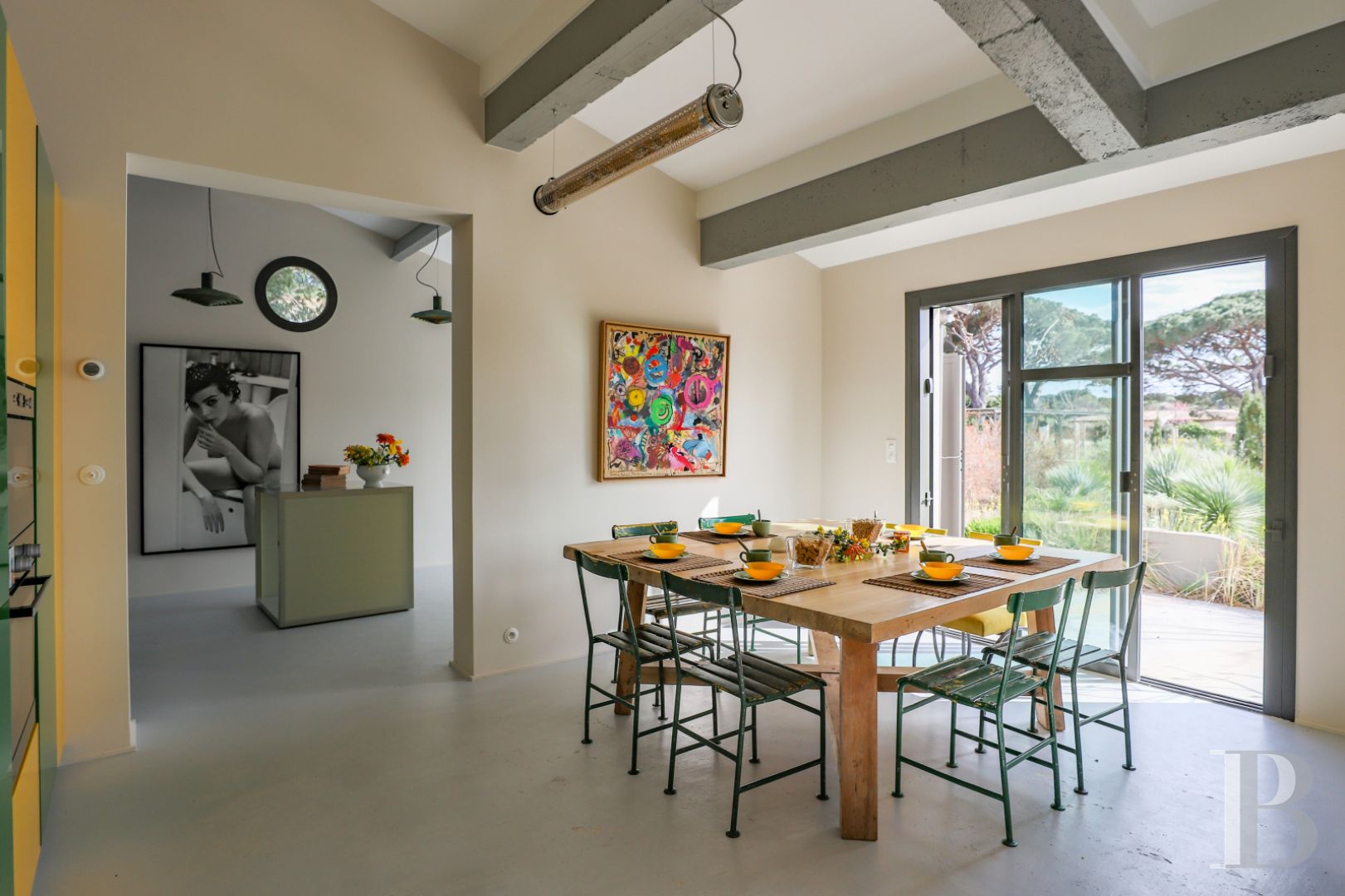 À Saint-Tropez, dans la baie des Canoubiers, un ancien atelier d’artiste et son jardin méditerranéen - photo  n°11