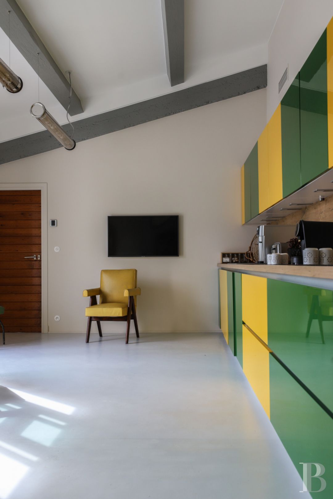 À Saint-Tropez, dans la baie des Canoubiers, un ancien atelier d’artiste et son jardin méditerranéen - photo  n°12