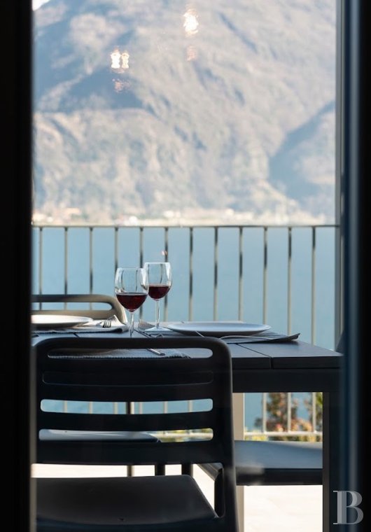 A villa in the shadow of Castello Rezzonico on the western shore of Lake Como in Italy - photo  n°26