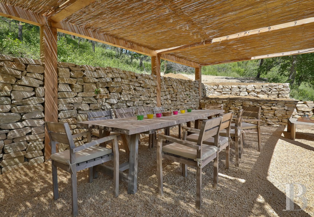 A renovated hamlet with an abundance of nature and a view of Mont Ventoux, to the south of Vaison-la-Romaine - photo  n°6