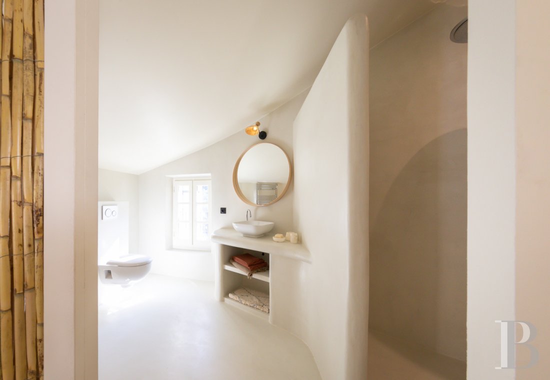 A renovated hamlet with an abundance of nature and a view of Mont Ventoux, to the south of Vaison-la-Romaine - photo  n°17
