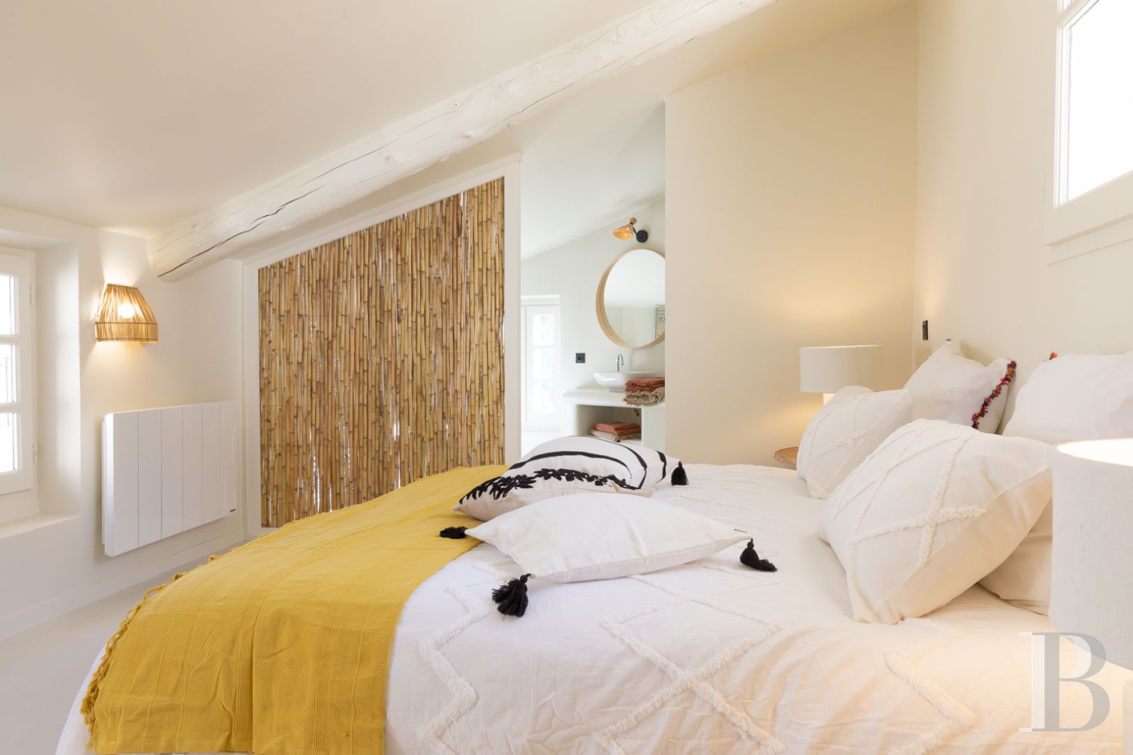 Au sud de Vaison-la-Romaine, face au mont Ventoux, un hameau rénové en pleine nature - photo  n°13