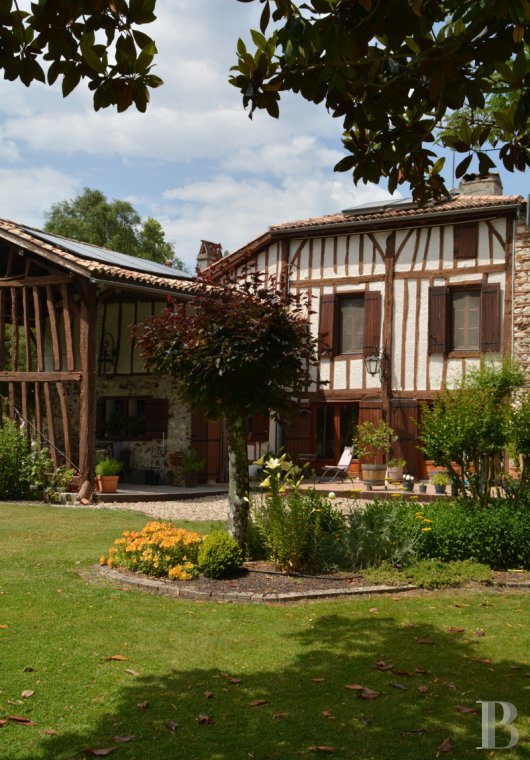 character properties France aquitaine   - 4