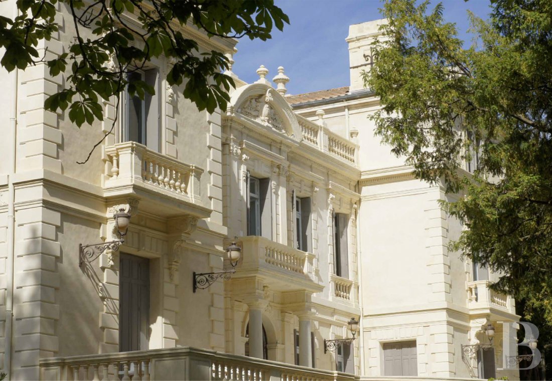 A 19th century chateau open for receptions and holidays to the east of Avignon in the Vaucluse  - photo  n°4