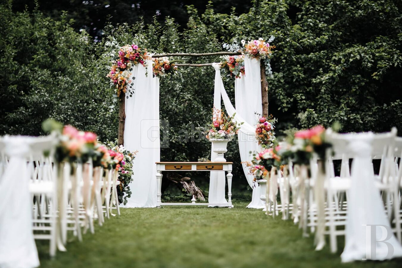 Dans le Vaucluse, à l’est d’Avignon, un château du 19e siècle dédié aux réceptions et à la villégiature - photo  n°3