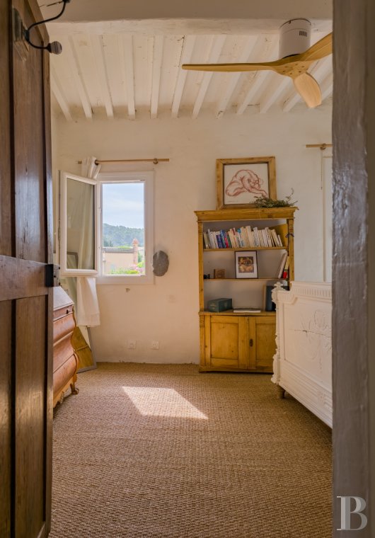 A house in the heart of the village of Cotignac, in the Var  - photo  n°10