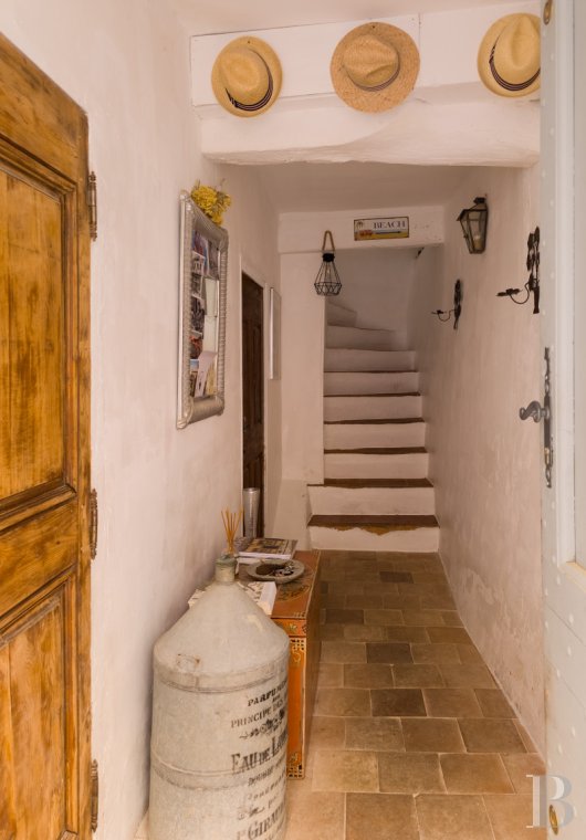 A house in the heart of the village of Cotignac, in the Var  - photo  n°14
