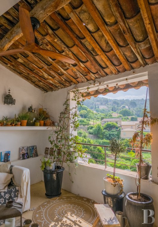 A house in the heart of the village of Cotignac, in the Var  - photo  n°3