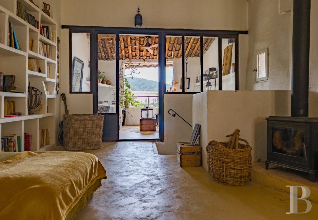 A house in the heart of the village of Cotignac, in the Var  - photo  n°5