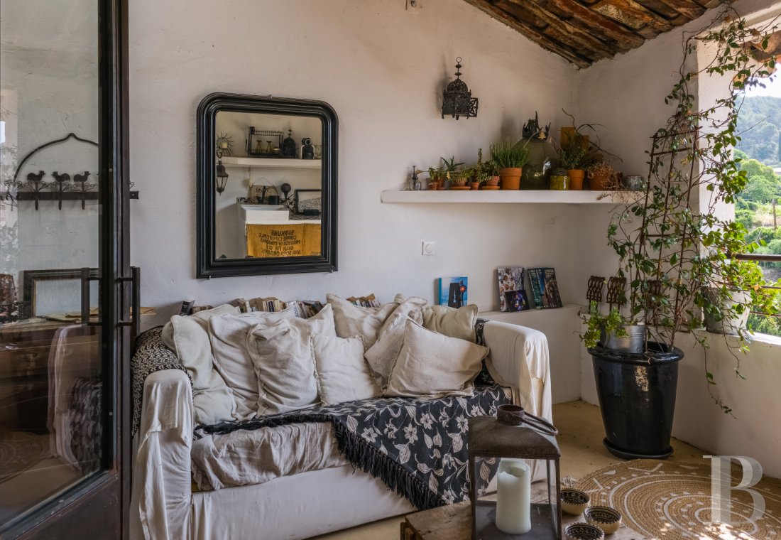 A house in the heart of the village of Cotignac, in the Var  - photo  n°4