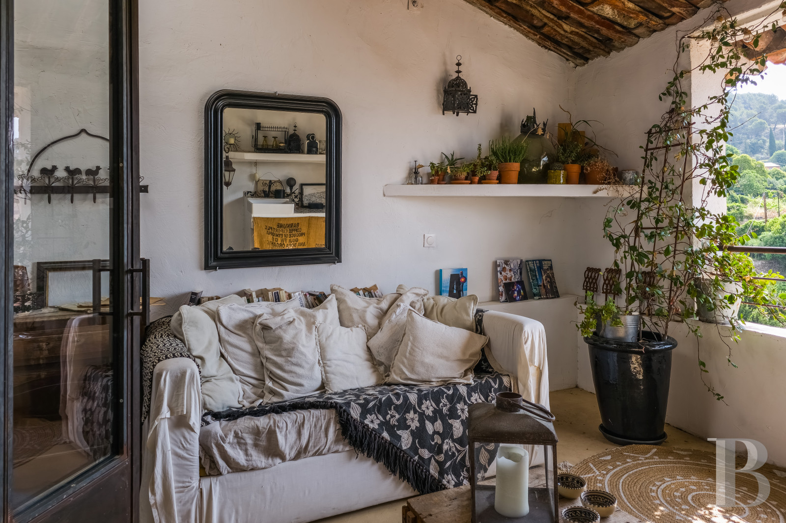 A house in the heart of the village of Cotignac, in the Var  - photo  n°4