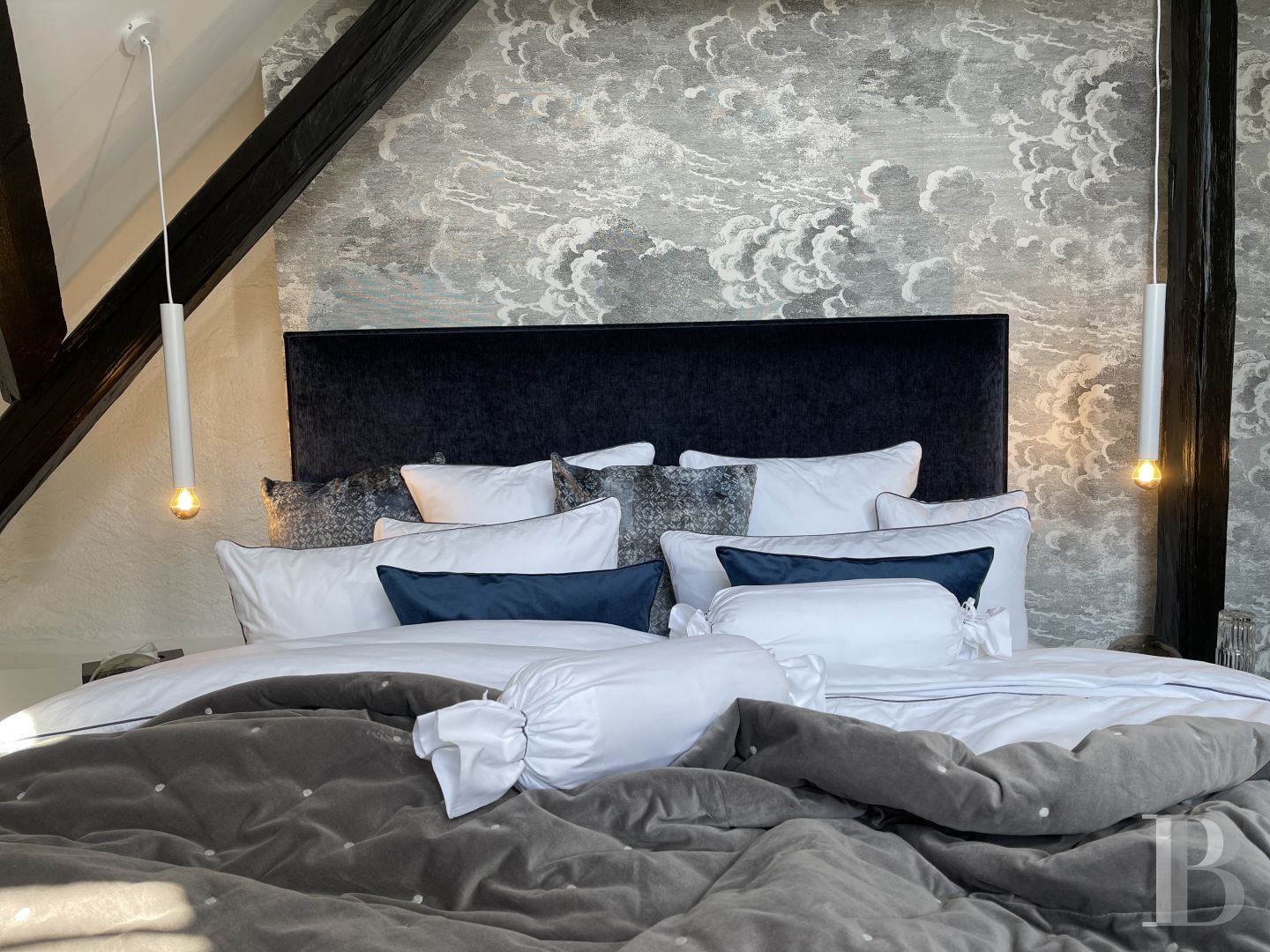 En Rhénanie-Palatinat, dans la région de l’Eifel, un ancien moulin du 15e siècle en pleine nature rénové dans un esprit contemporain - photo  n°8