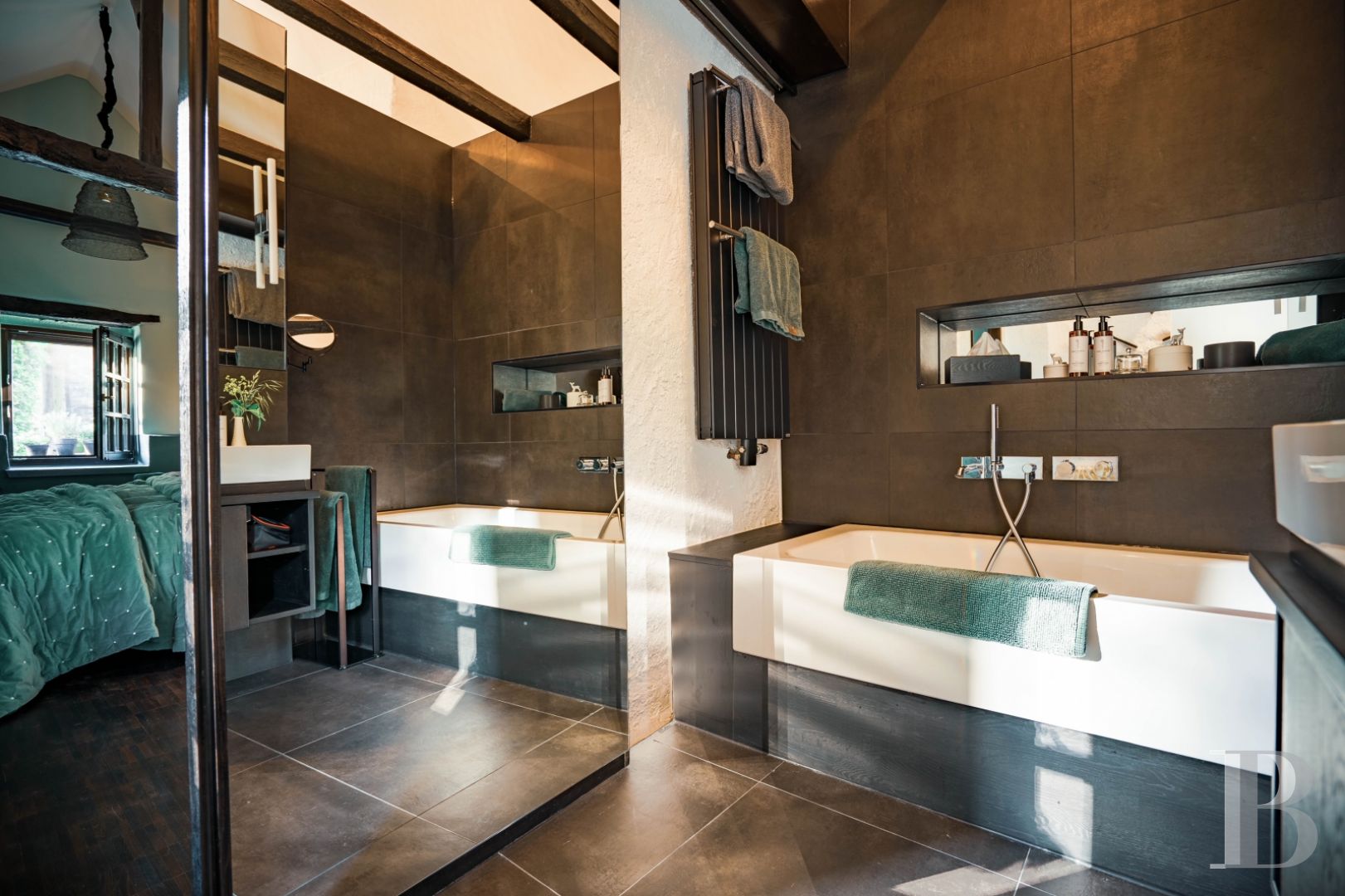 En Rhénanie-Palatinat, dans la région de l’Eifel, un ancien moulin du 15e siècle en pleine nature rénové dans un esprit contemporain - photo  n°10