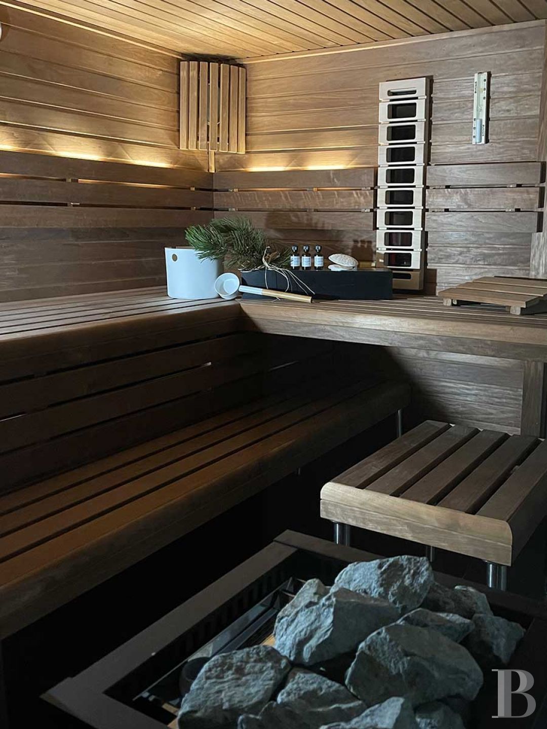 En Rhénanie-Palatinat, dans la région de l’Eifel, un ancien moulin du 15e siècle en pleine nature rénové dans un esprit contemporain - photo  n°12