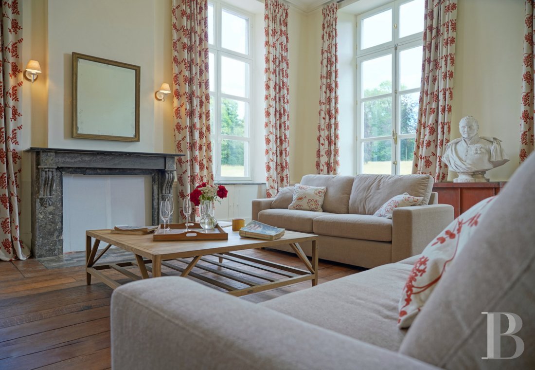 A gîte in the wing of a family chateau to the south-east of Namur in Belgium - photo  n°4