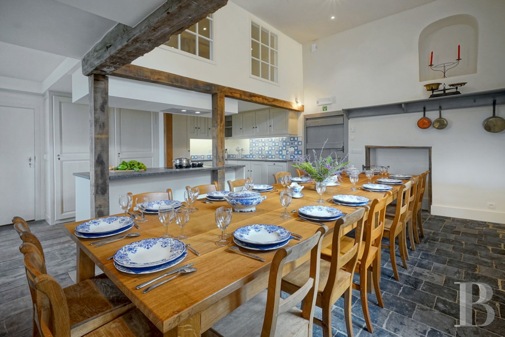 En Belgique, au sud-est de Namur, un gîte dans l’aile d’un château de famille - photo  n°2