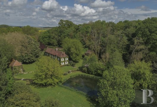 picardy - A 17th-century, former water mill and its eight-hectare  estate, nestled between woods and meadows, in the Vexin region