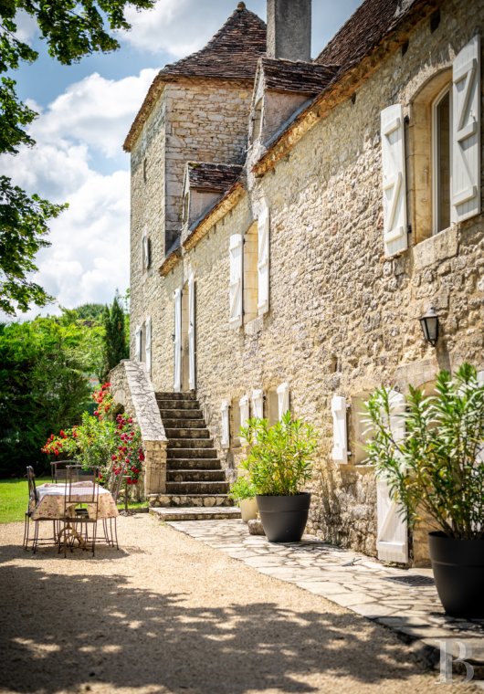 A medieval complex typical of the Lot department, north of Quercy, between Souillac and Cahors - photo  n°8