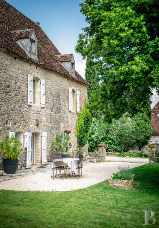 A medieval complex typical of the Lot department, north of Quercy, between Souillac and Cahors - photo  n°4