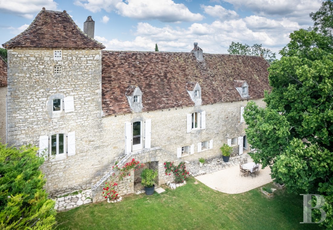 A medieval complex typical of the Lot department, north of Quercy, between Souillac and Cahors - photo  n°6